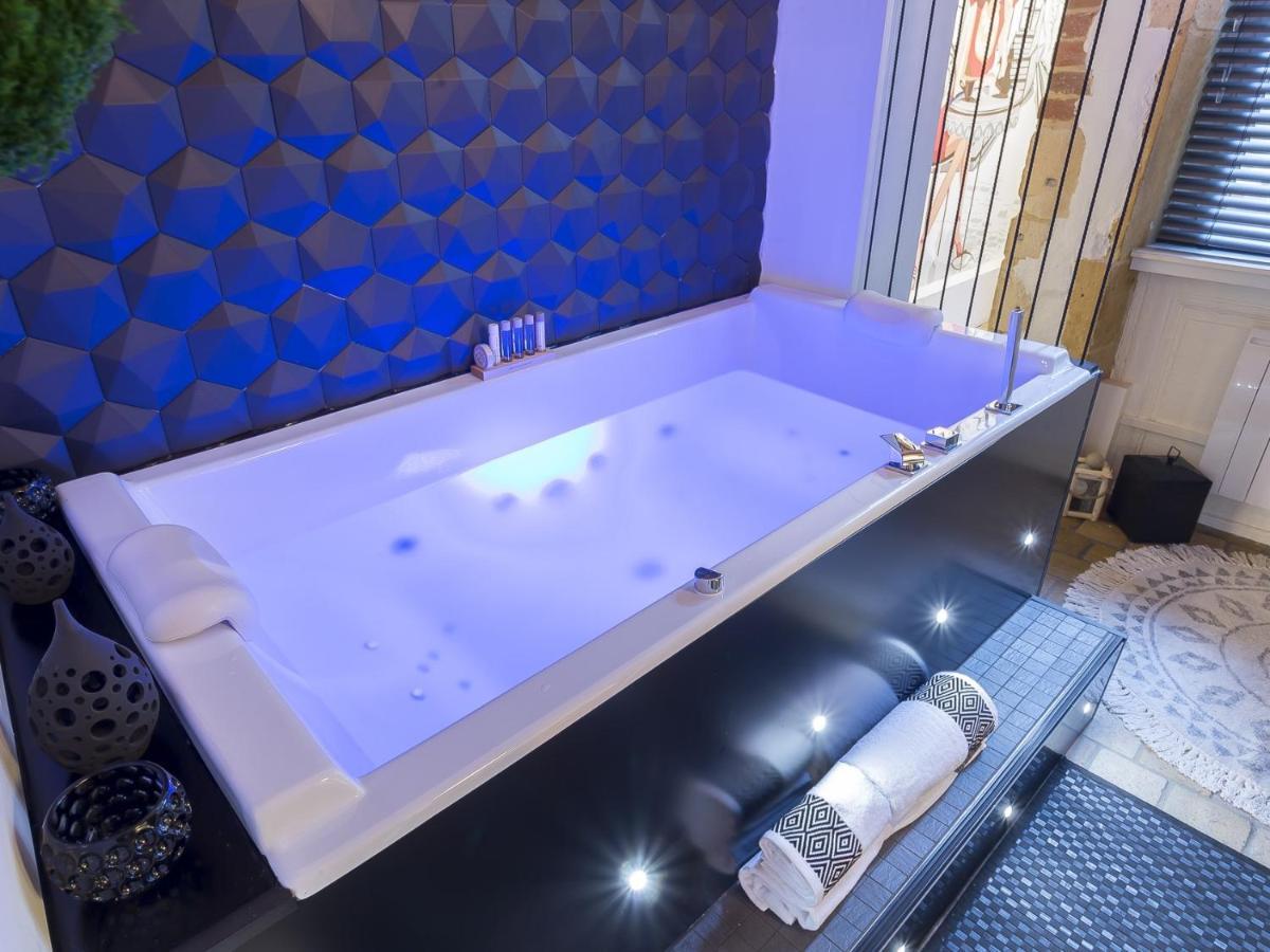 Host Inn - Coeur Vieux Lyon & Spa Екстер'єр фото