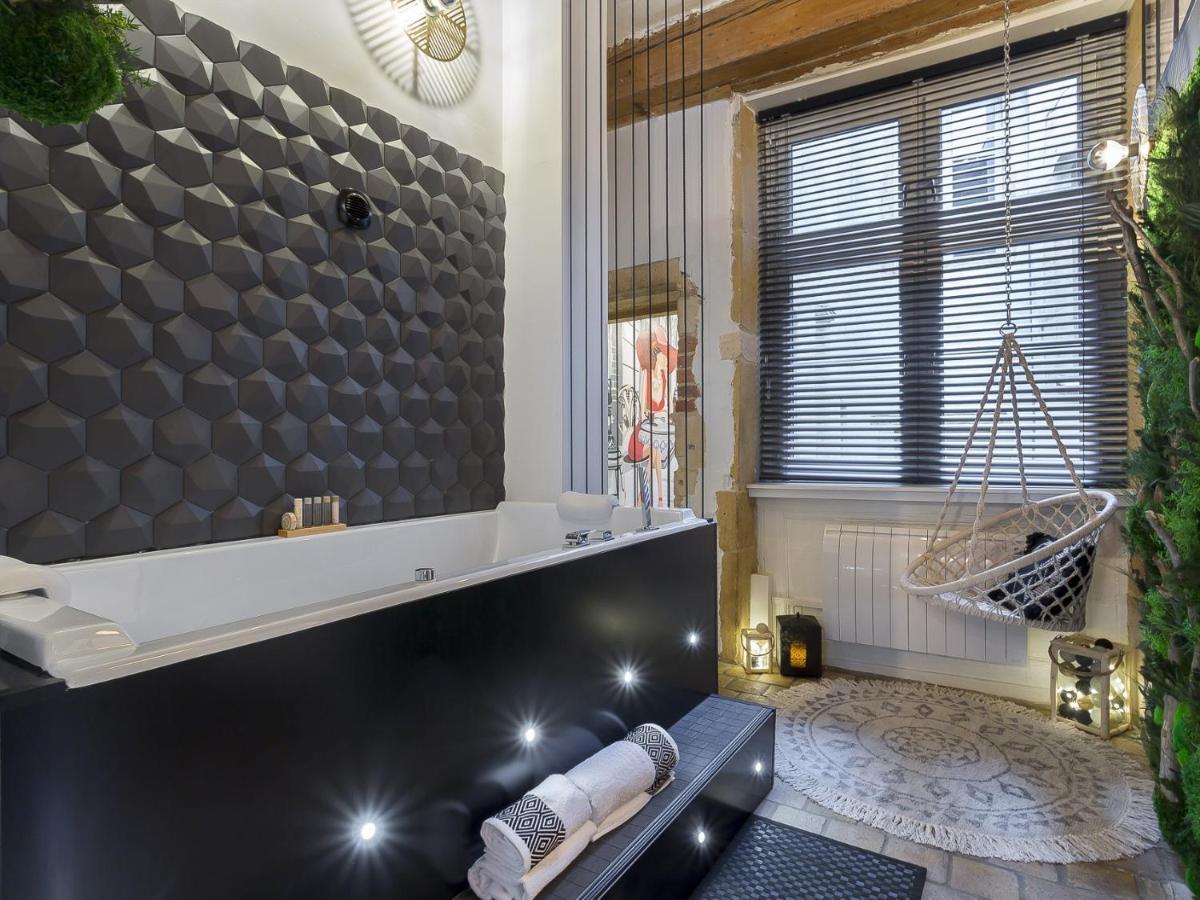 Host Inn - Coeur Vieux Lyon & Spa Екстер'єр фото